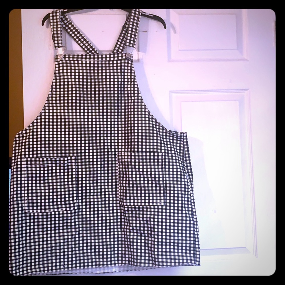 overall dress / black and white checkers